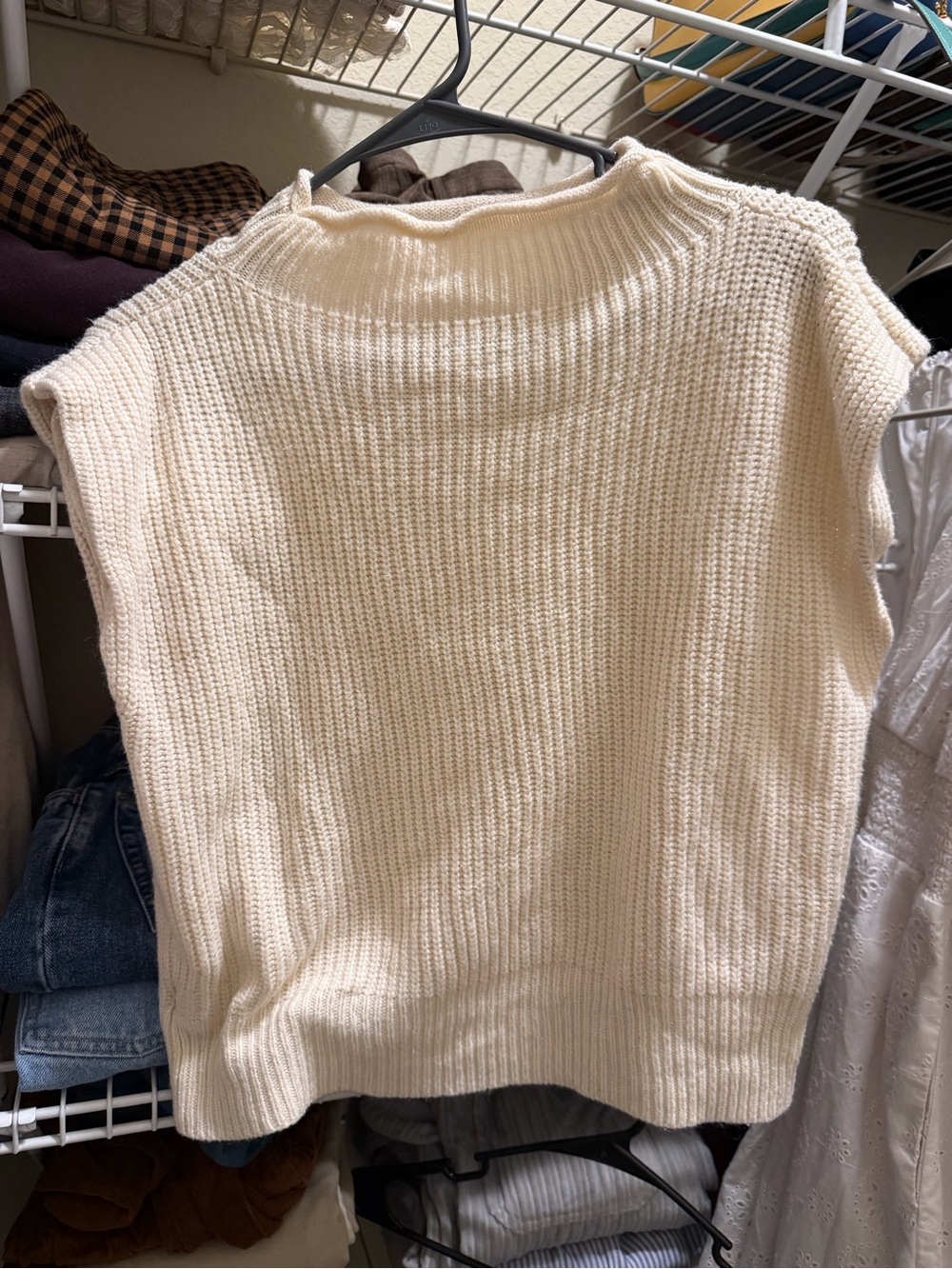 SHEIN Cream Sleeveless Knit Turtleneck Sweater Vest